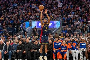 关键三分杀死比赛！穆迪8中4拿到10分4板1助1帽