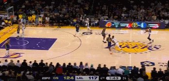 1710654241828000723.gif 三分被吹+五次重开 詹姆斯纪录之夜却遭“熬老头”