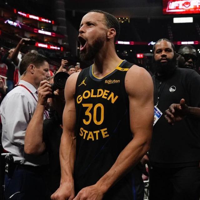 九游体育-库里将进行核磁共振检查 科尔：做好他G2缺阵准备